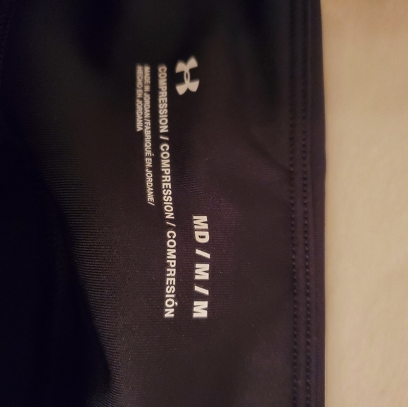 📢SALE BRAND NEW! Under Armour  Women's Compression Mid Rise Capri Leggings - Picture 2 of 8